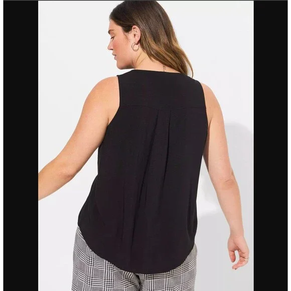 Torrid Black Challis Top 5X 28 Henley Button Sleeveless Blouse Pocket Casual NWT - Picture 6 of 8